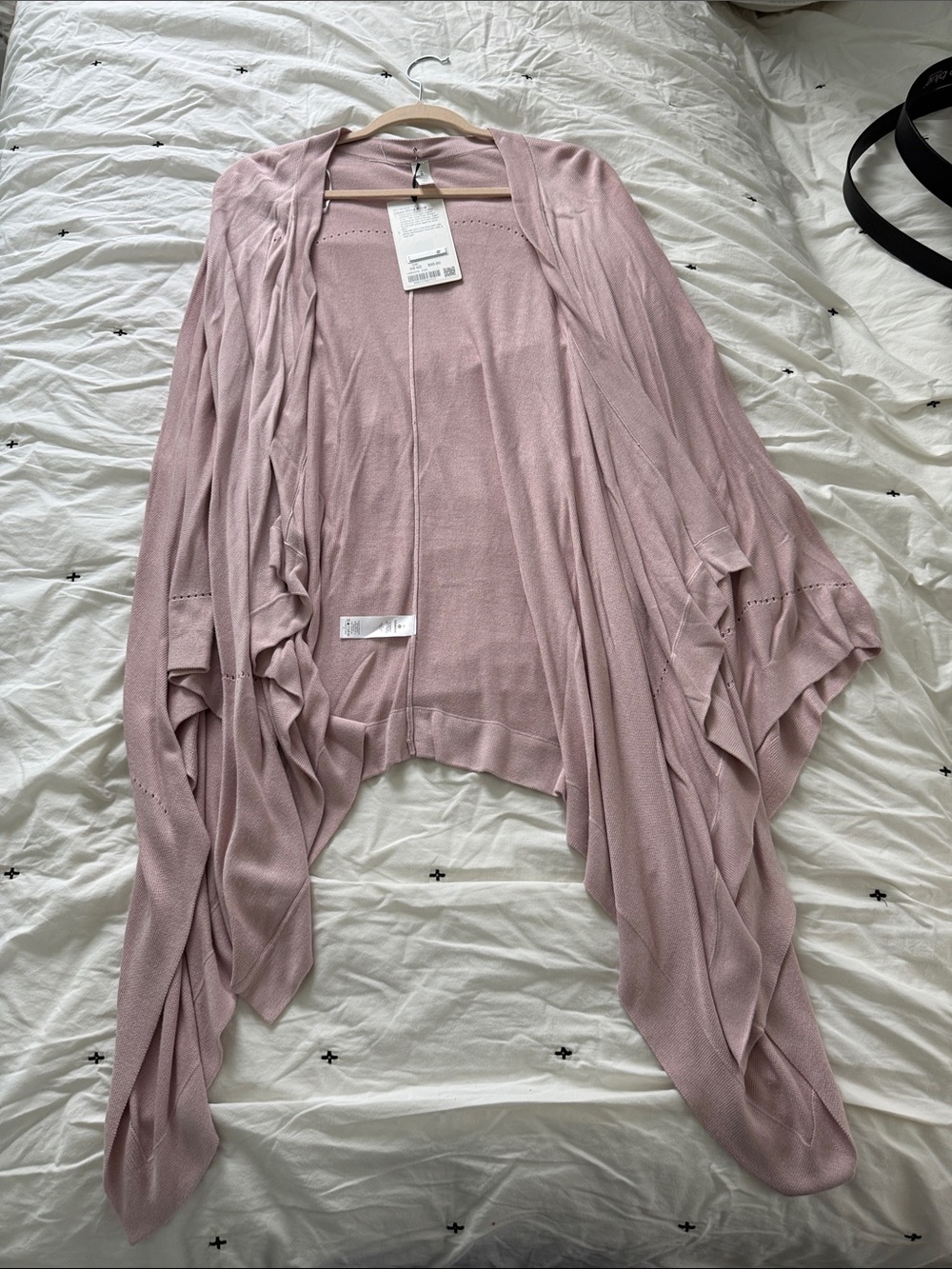 lululemon athletica Open Mind Wrap in Dusty Pink